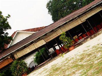 Paramount Hotel George Town Esterno foto